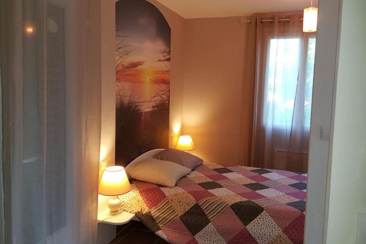 Logement Avec Piscine, Classe 3 Etoiles, De 42 M2 Tout Confort Au Calme Pour Un Couple Cahuzac-sur-Vère Exteriör bild